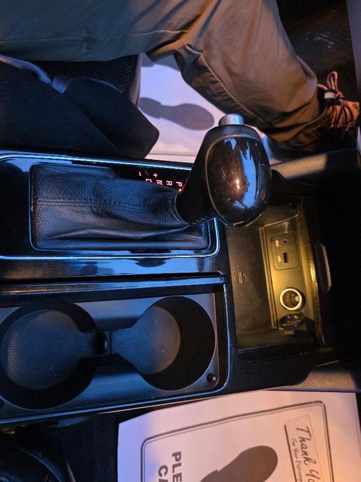 Used 2014 Kia Cadenza Premium image 38