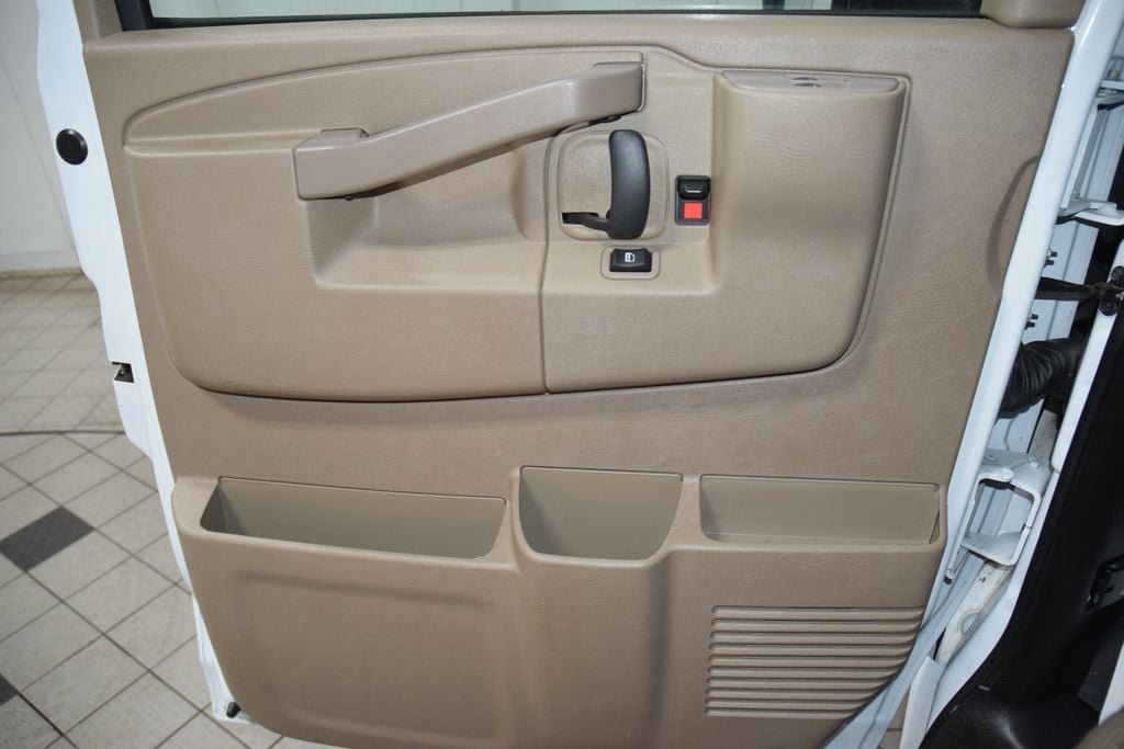 Used 2023 Chevrolet Express 3500 w/ Power Convenience Package RWD image 31