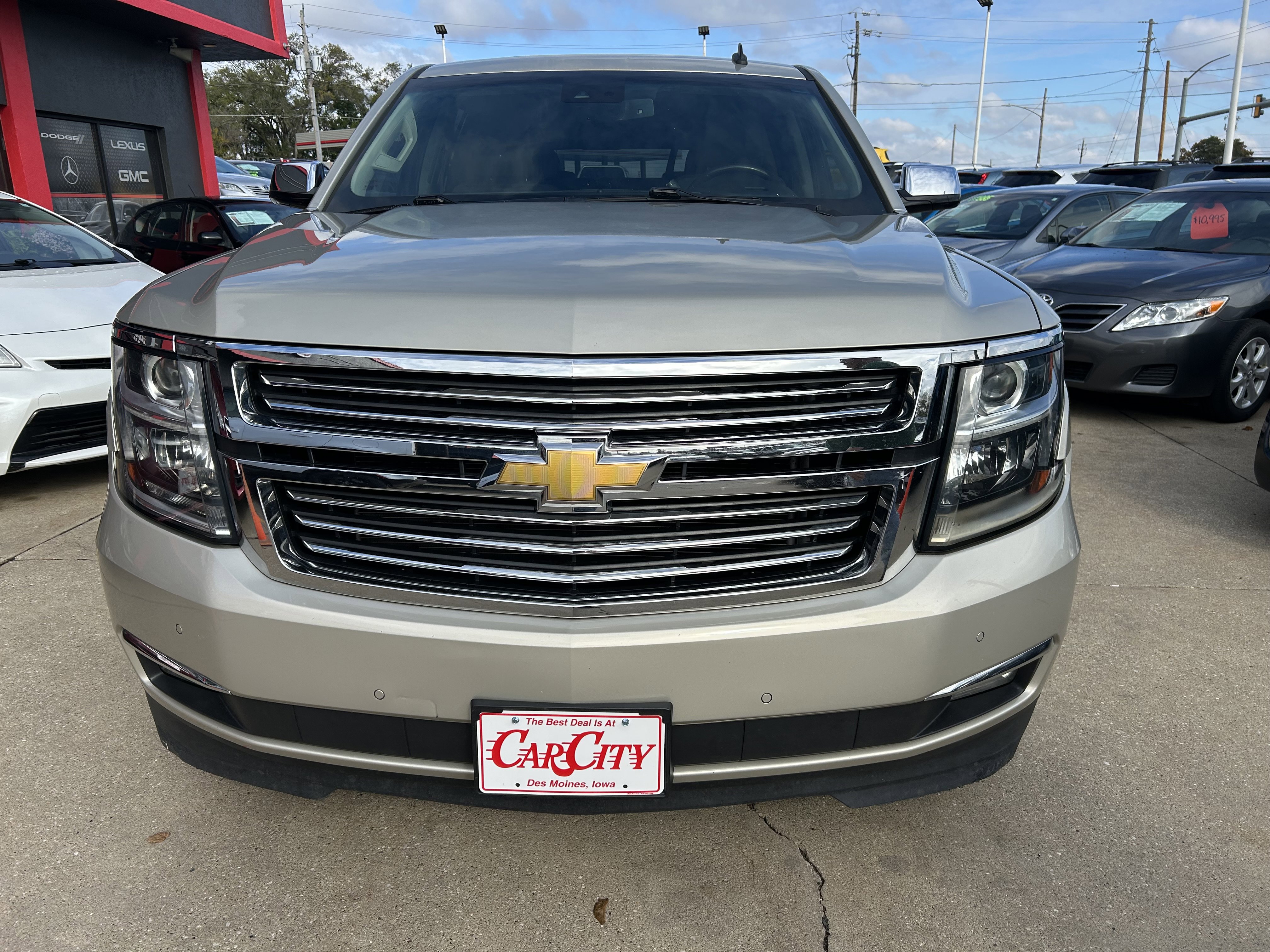 Used 2015 Chevrolet Suburban LTZ image 2