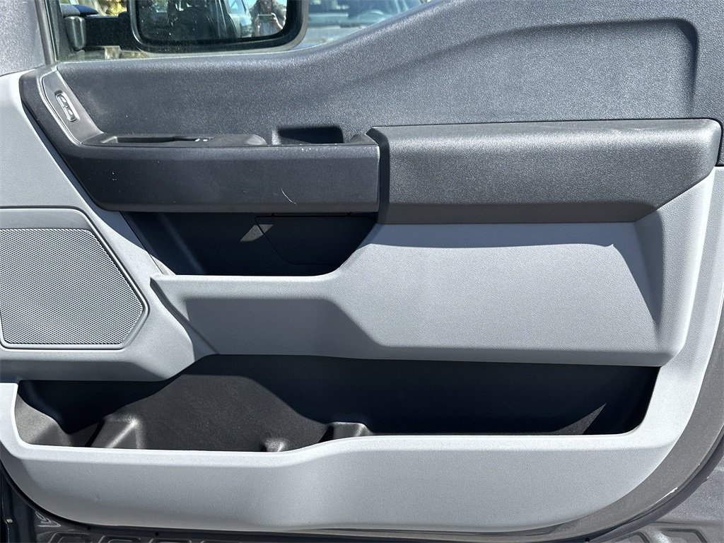 New 2025 Ford F250 XL w/ XL Chrome Package image 39