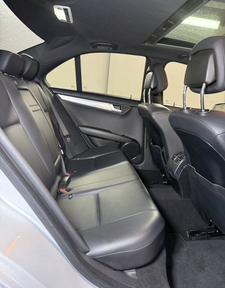 Used 2013 Mercedes-Benz C 250 Sedan image 16