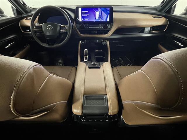 Certified 2024 Toyota Grand Highlander AWD Hybrid image 11