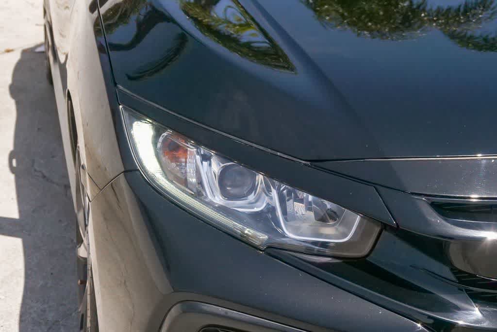 Used 2017 Honda Civic Sport image 4