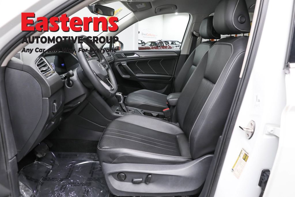 Used 2023 Volkswagen Tiguan SE image 14
