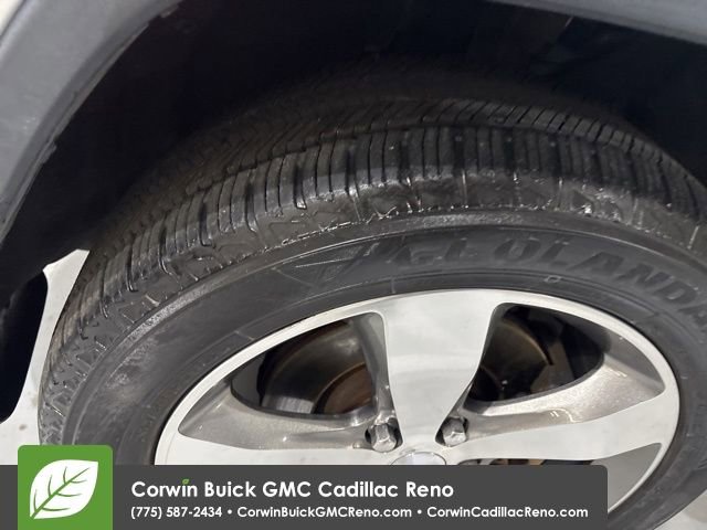 Used 2014 Jeep Grand Cherokee Limited w/ Luxury Group II image 43