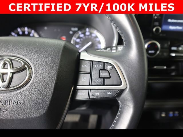 Used 2022 Toyota Highlander XLE AWD/4WD image 22
