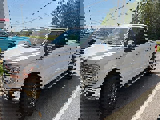 Used 2019 Ford F150 Lariat w/ Equipment Group 502A Luxury image 3