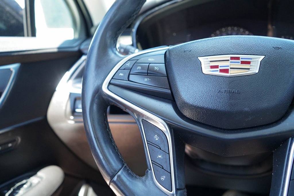 Used 2017 Cadillac XT5 Luxury w/ Driver Awareness Package FWD image 29