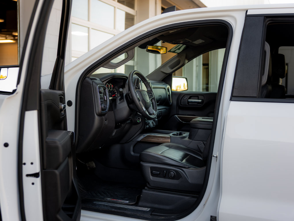 Used 2020 Chevrolet Silverado 1500 LT Trail Boss AWD/4WD image 28