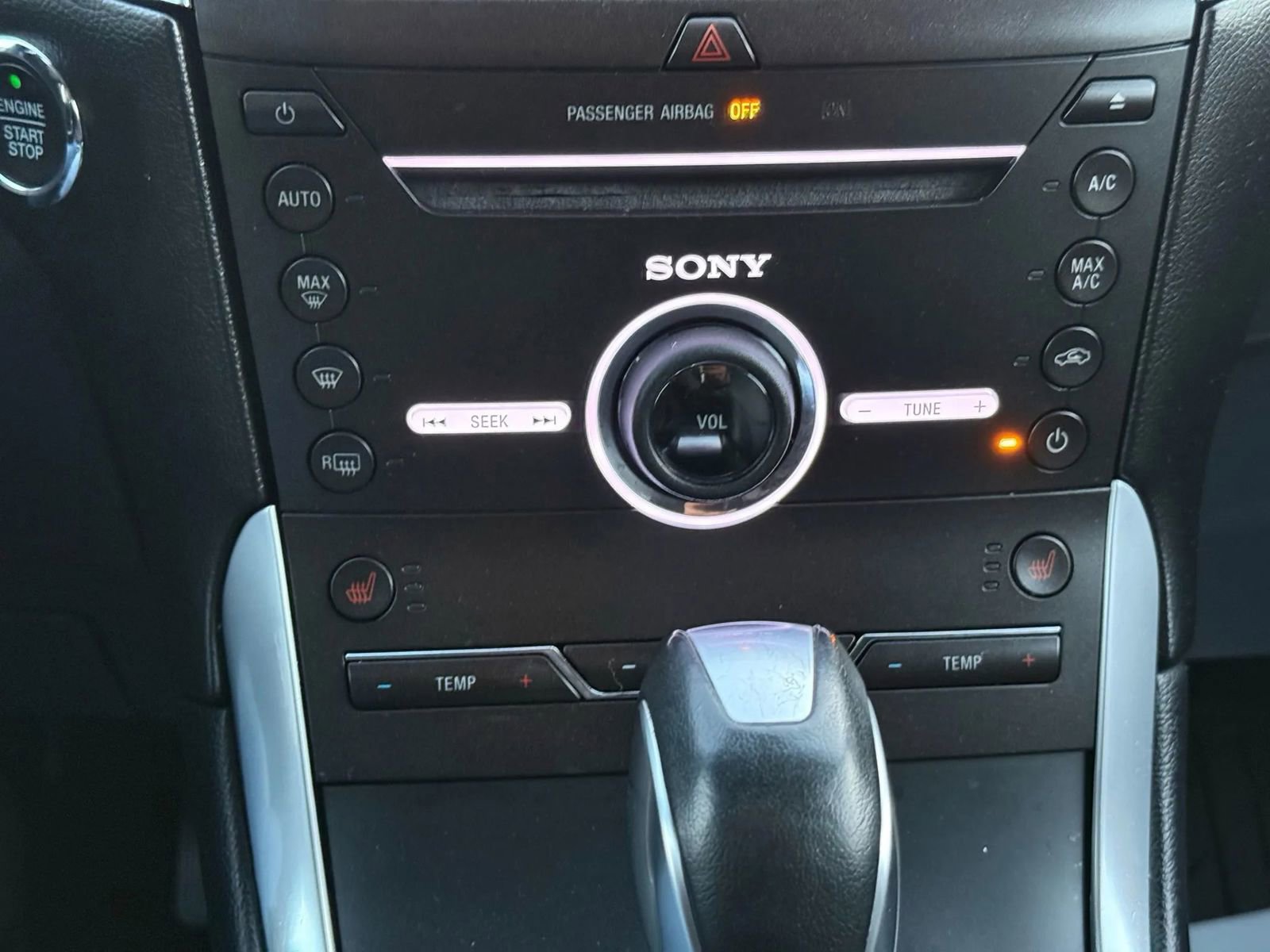 Used 2015 Ford Edge Titanium image 30