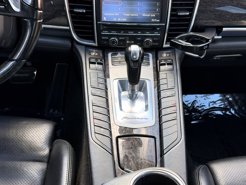 Used 2012 Porsche Panamera 4S image 33