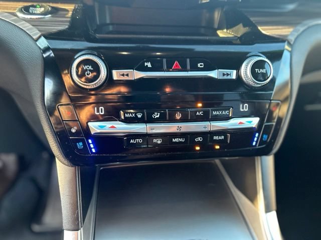 Used 2021 Ford Explorer Limited w/ Hybrid Equipment Group 310A AWD/4WD image 22