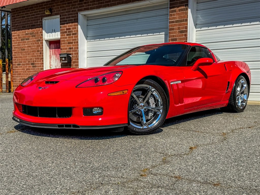 Used 2010 Chevrolet Corvette Grand Sport w/ Preferred Equipment Group image 2