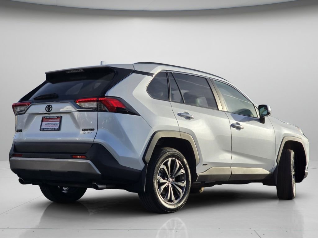Used 2025 Toyota RAV4 Limited w/ Advanced Technology Package image 22