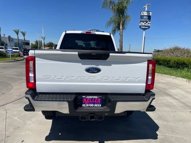 New 2026 Ford F250 XLT w/ FX4 Off-Road Package AWD/4WD image 4
