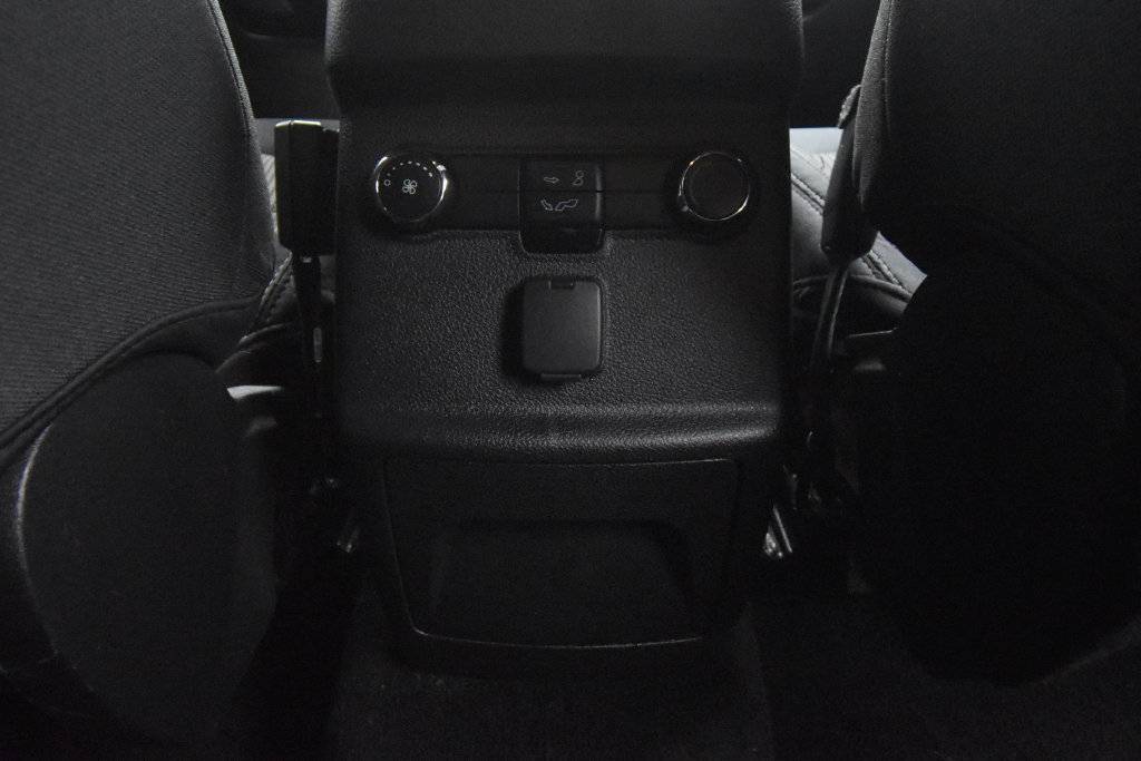 Used 2019 Ford Explorer XLT AWD/4WD image 29
