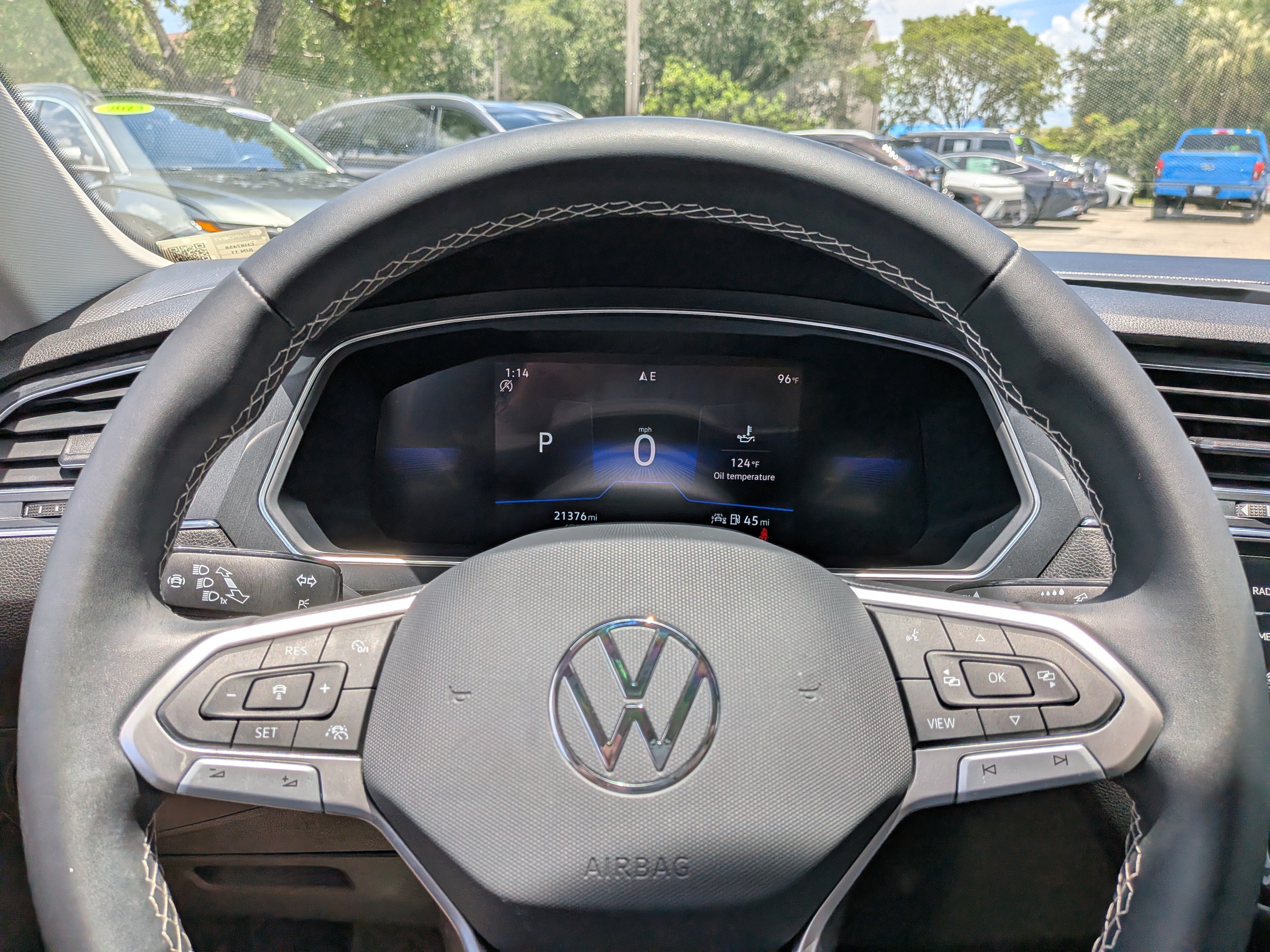 Used 2023 Volkswagen Tiguan SE FWD image 28