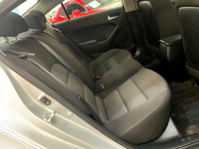 Used 2017 Kia Forte LX image 12