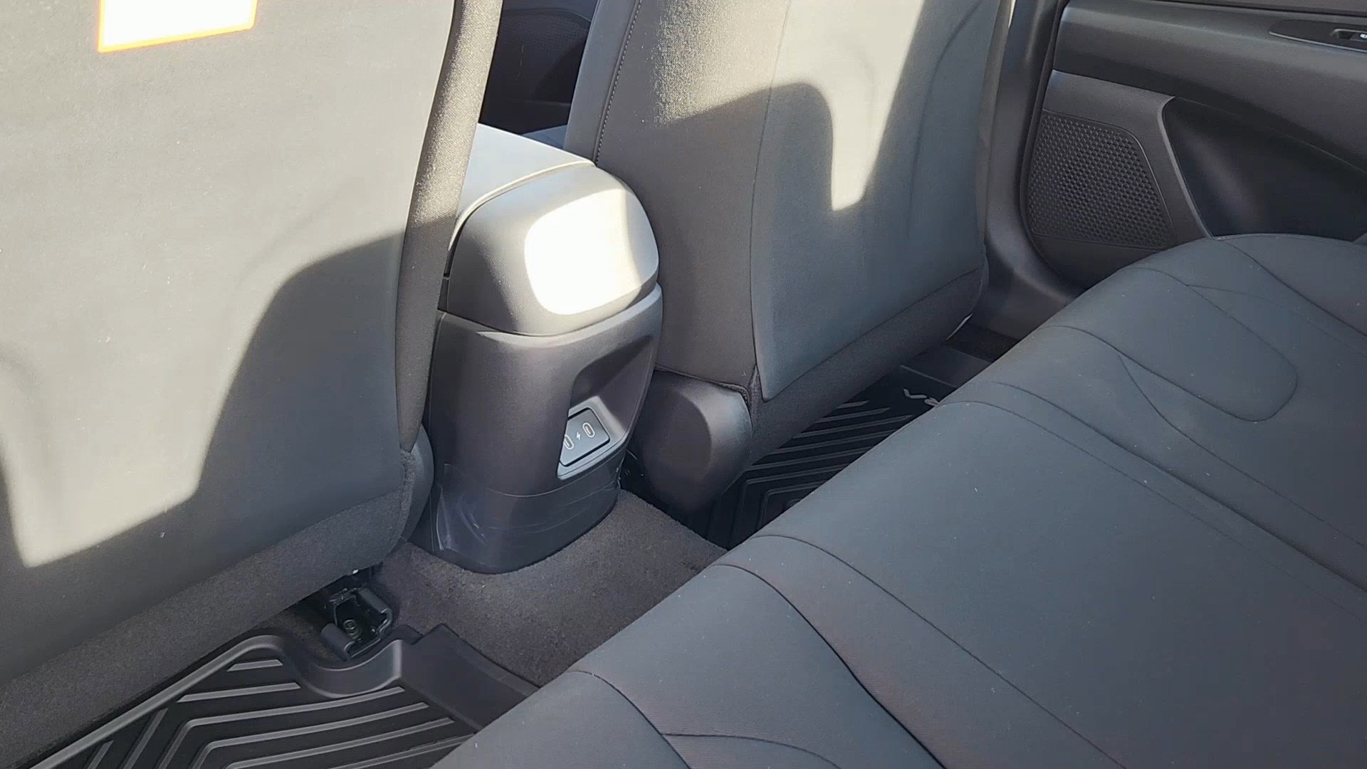 New 2026 Hyundai Elantra Blue image 16