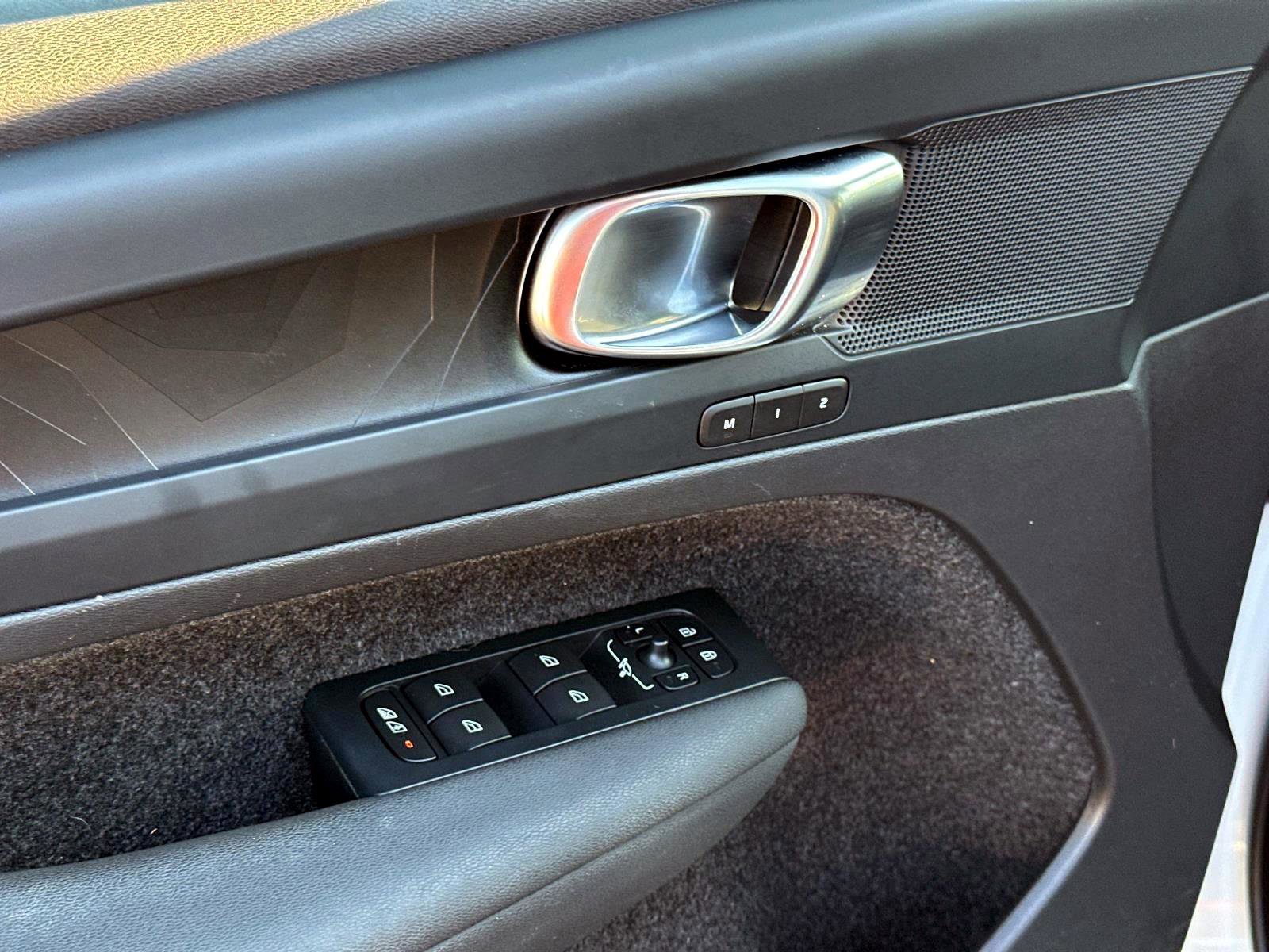 Certified 2023 Volvo C40 P8 Recharge Plus image 18