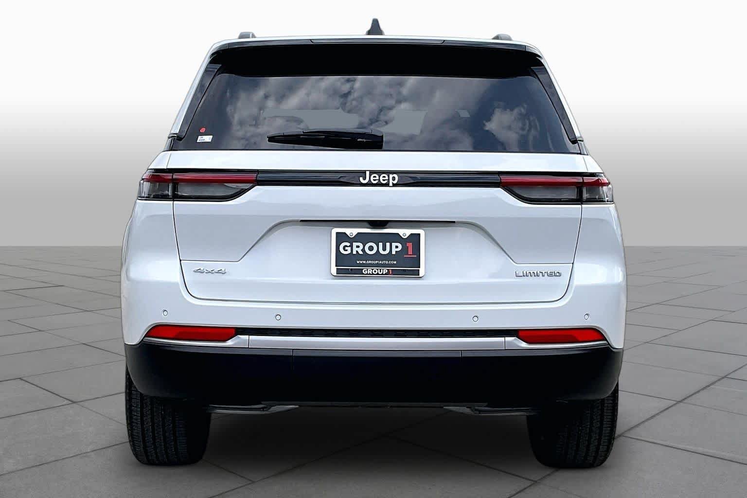 New 2026 Jeep Grand Cherokee Limited AWD/4WD image 4