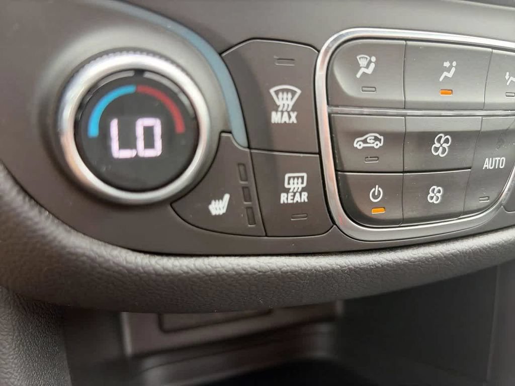 Used 2024 Chevrolet Equinox RS FWD image 22