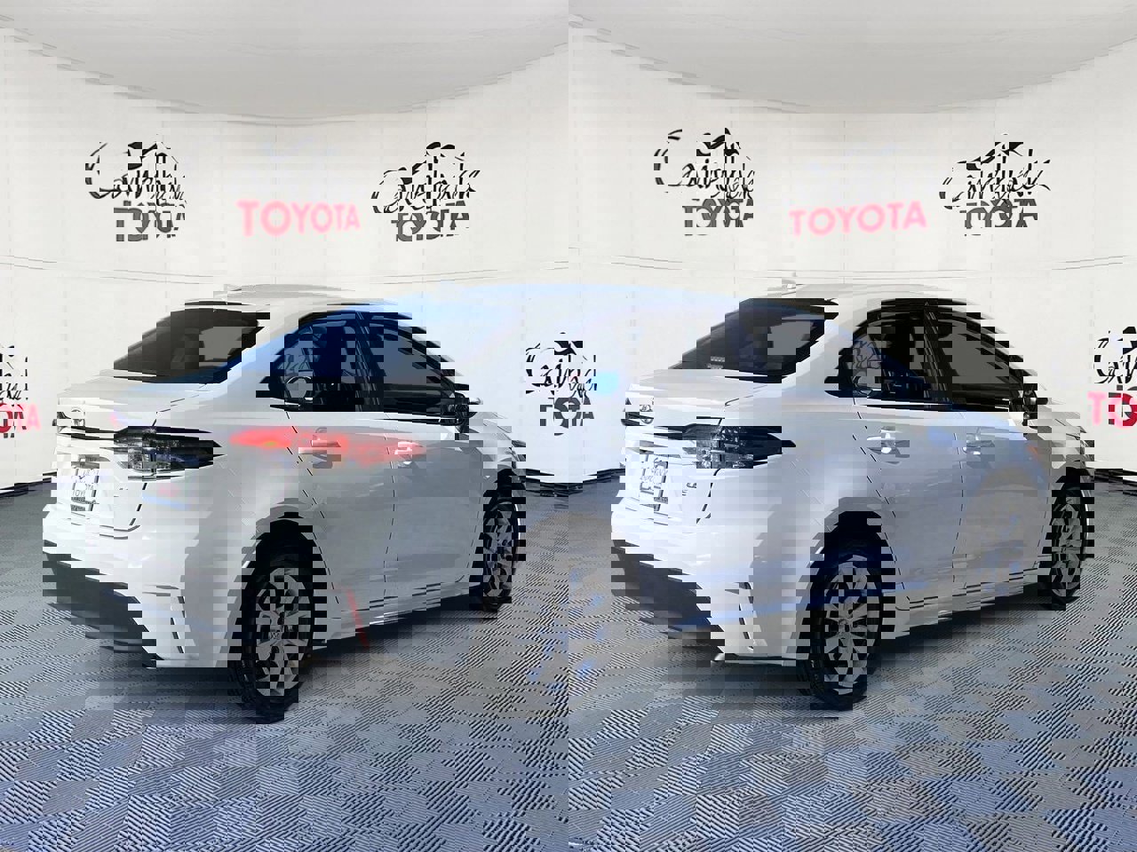 Used 2024 Toyota Corolla LE image 6