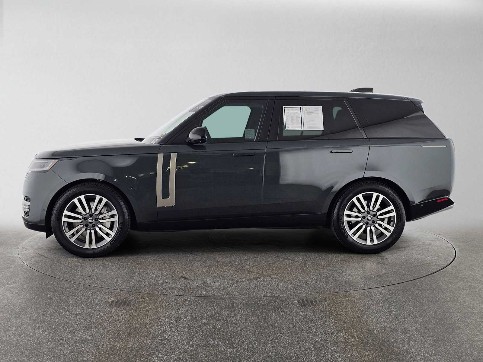 Certified 2023 Land Rover Range Rover SE AWD/4WD image 2
