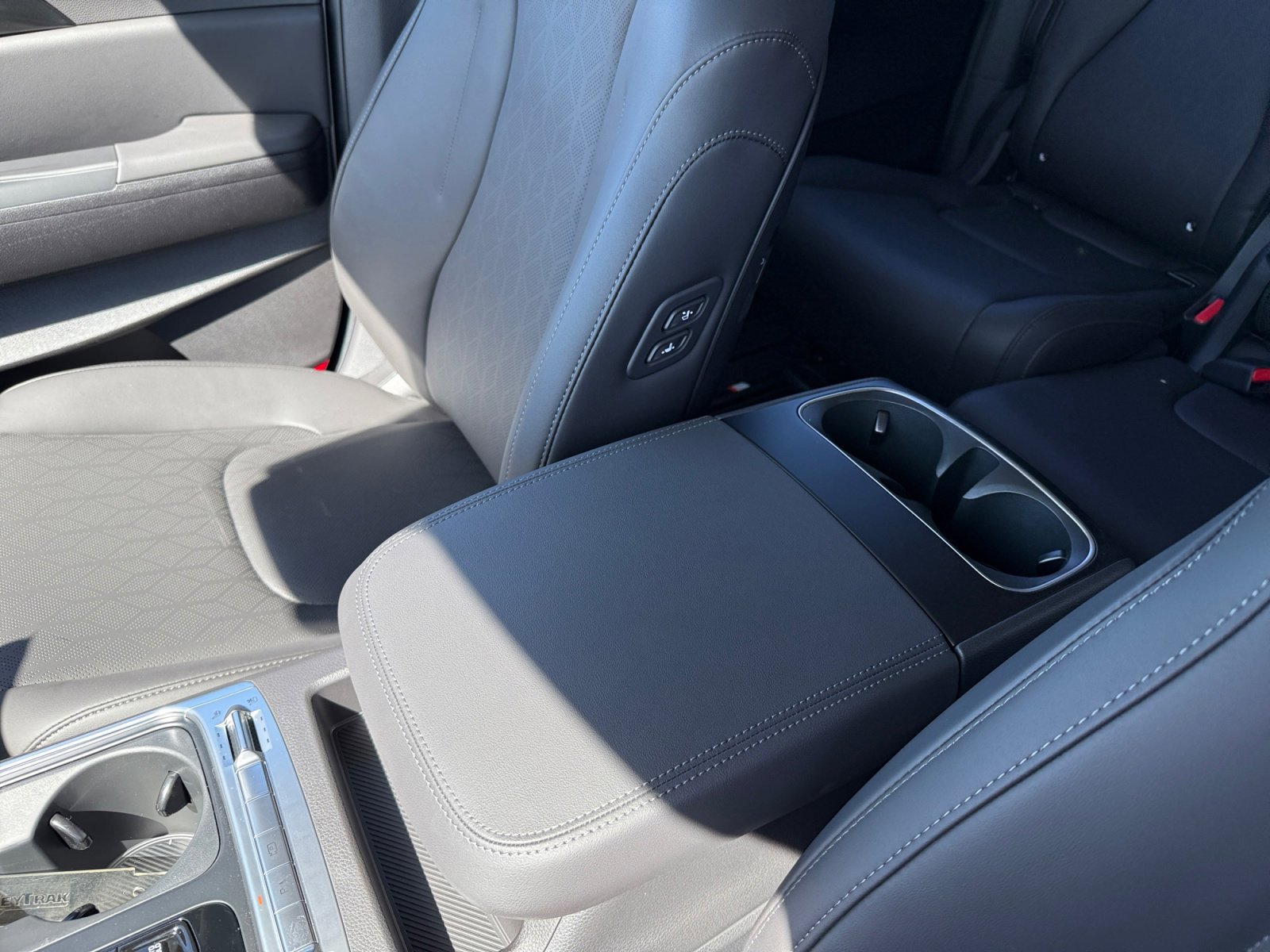 New 2026 Kia Carnival SX image 14