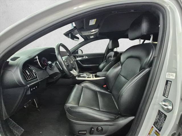 Used 2022 Kia Stinger GT1 RWD image 17