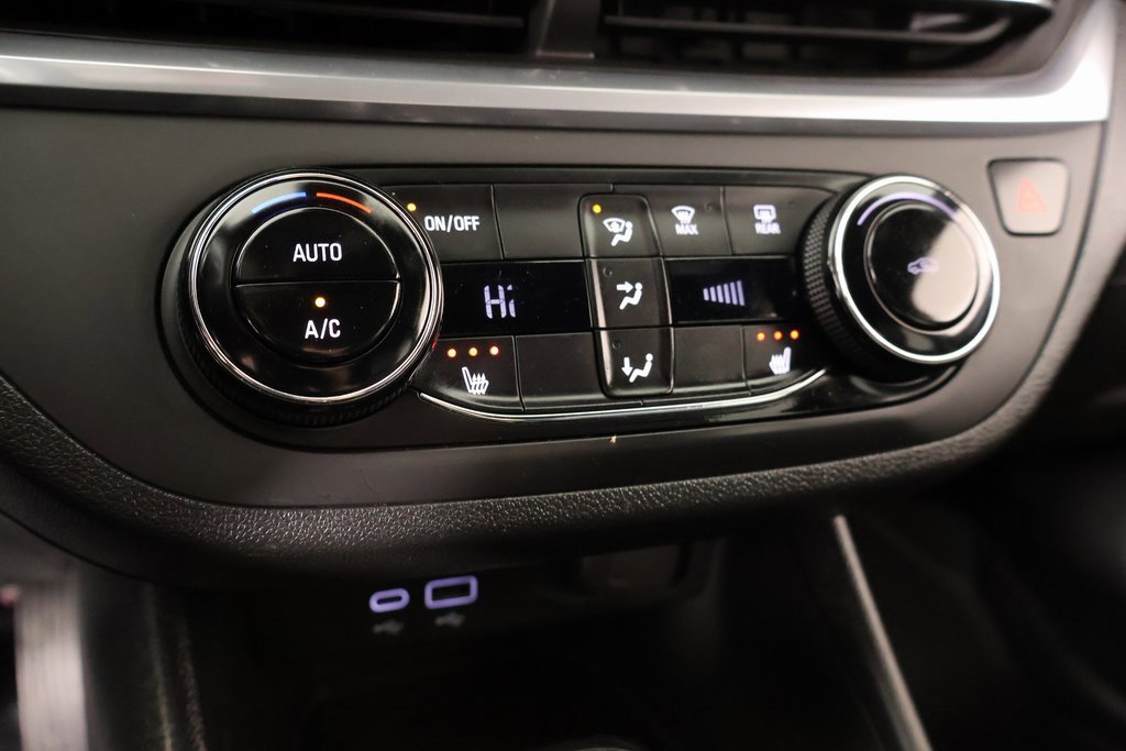 Used 2024 Buick Envista Preferred w/ Convenience I Package image 7