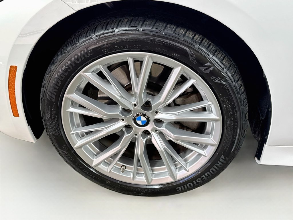 Used 2024 BMW 330i Sedan w/ Convenience Package RWD image 39