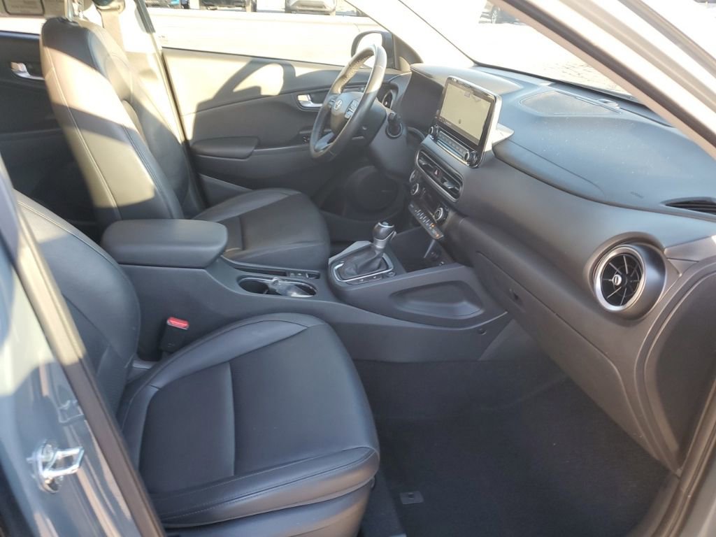 Used 2022 Hyundai Kona Limited w/ Cargo Package image 34