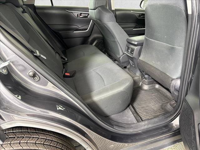 Used 2024 Toyota RAV4 LE AWD/4WD image 15
