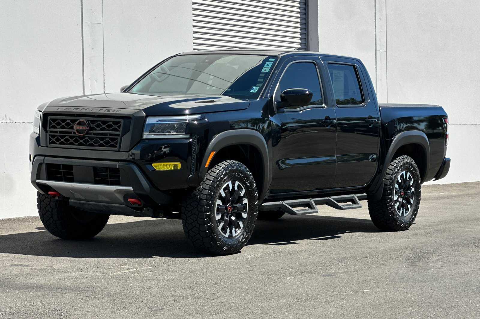 Used 2022 Nissan Frontier PRO-4X w/ Off-Road Protection Package AWD/4WD image 8