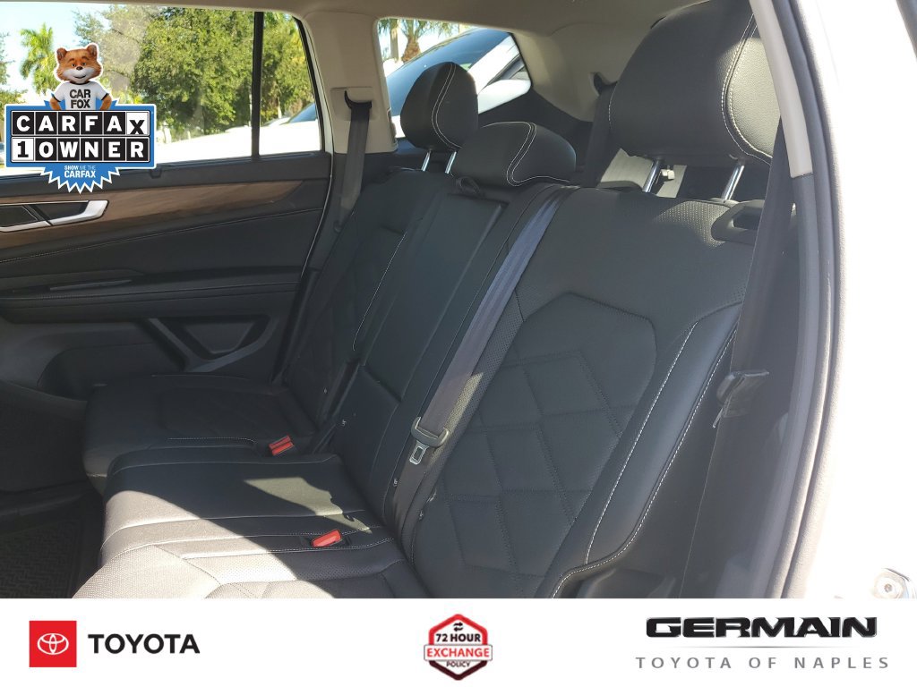 Used 2025 Volkswagen Atlas SE w/ Black Wheel Package FWD image 21