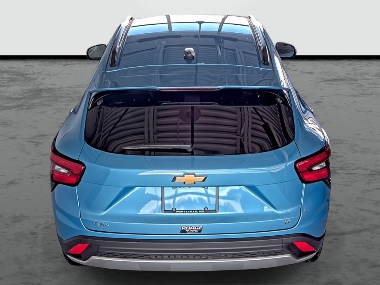 Used 2025 Chevrolet Trax LT w/ Driver Confidence Package FWD image 3