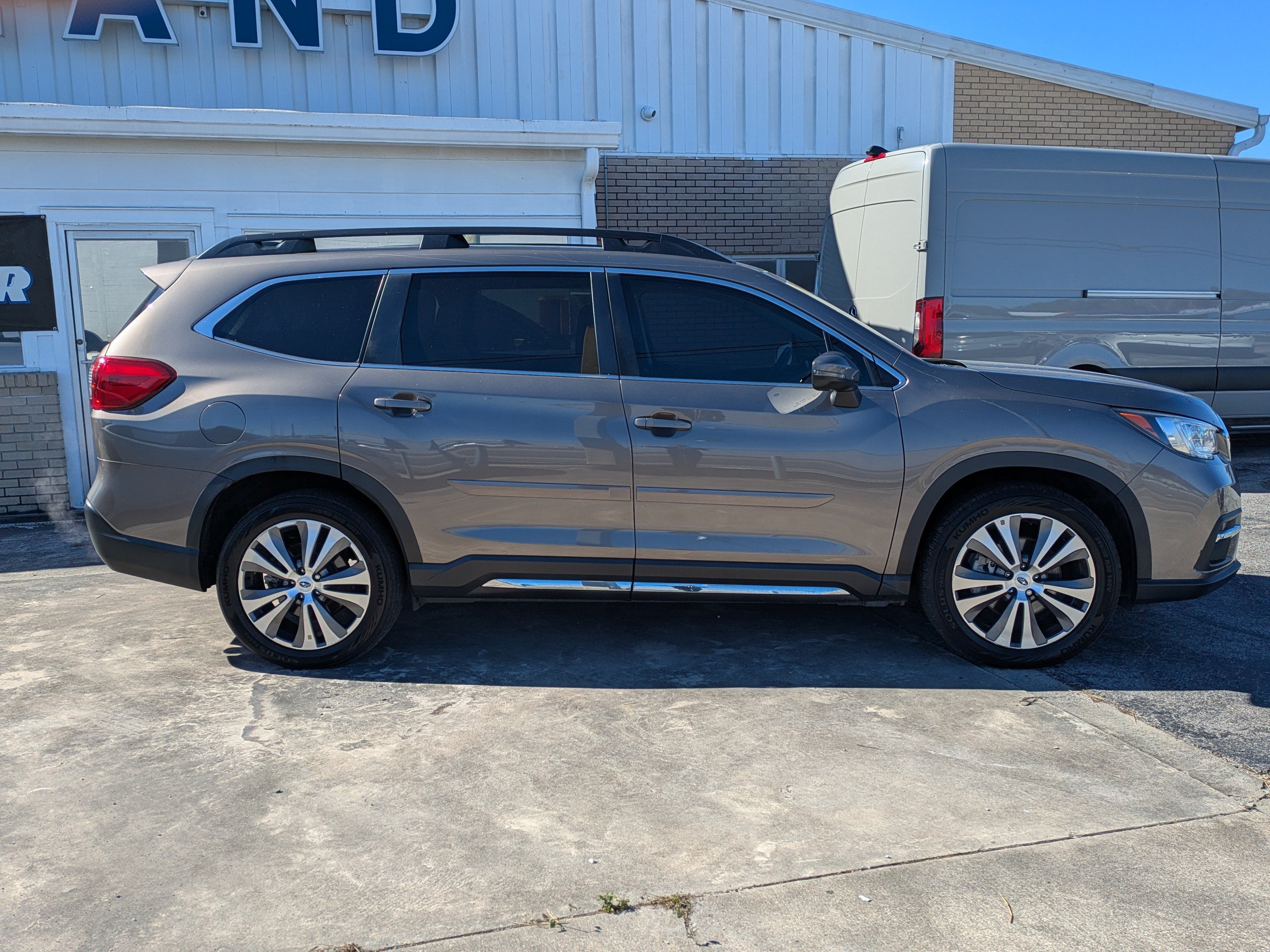 Used 2022 Subaru Ascent Limited AWD/4WD image 3