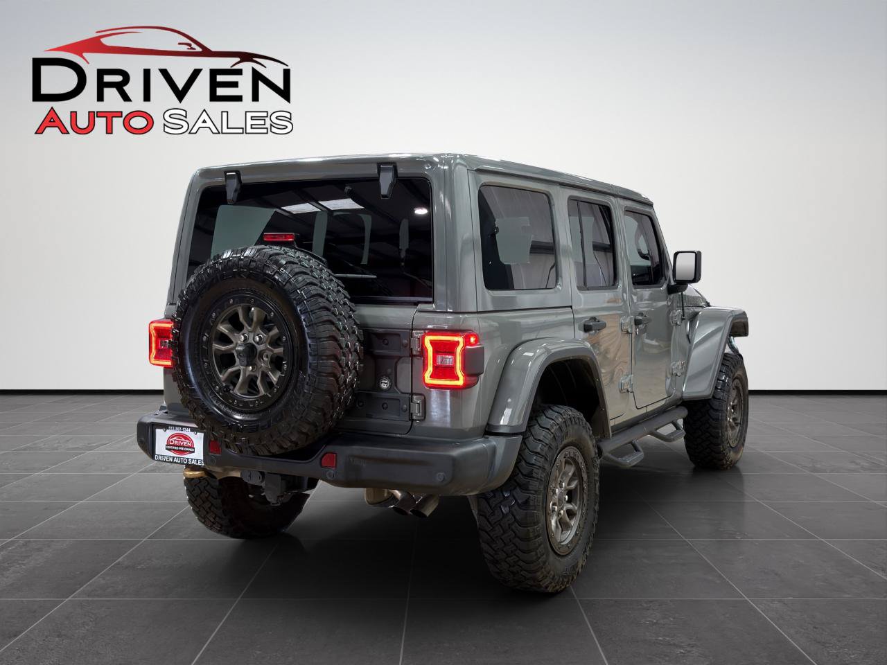 Used 2022 Jeep Wrangler Unlimited Rubicon w/ Trailer Tow Package AWD/4WD image 7