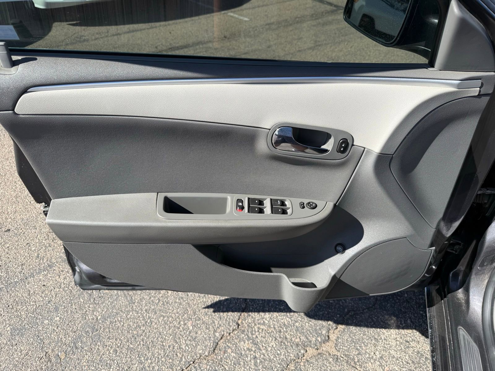 Used 2011 Chevrolet Malibu LT w/ Power Convenience Package image 9