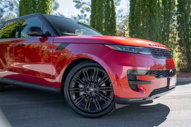 Used 2024 Land Rover Range Rover Sport SE image 7