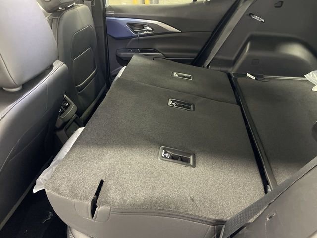 New 2026 Chevrolet Equinox EV LT FWD image 24