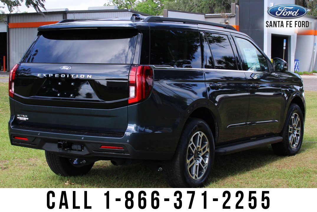 New 2025 Ford Expedition Active image 8