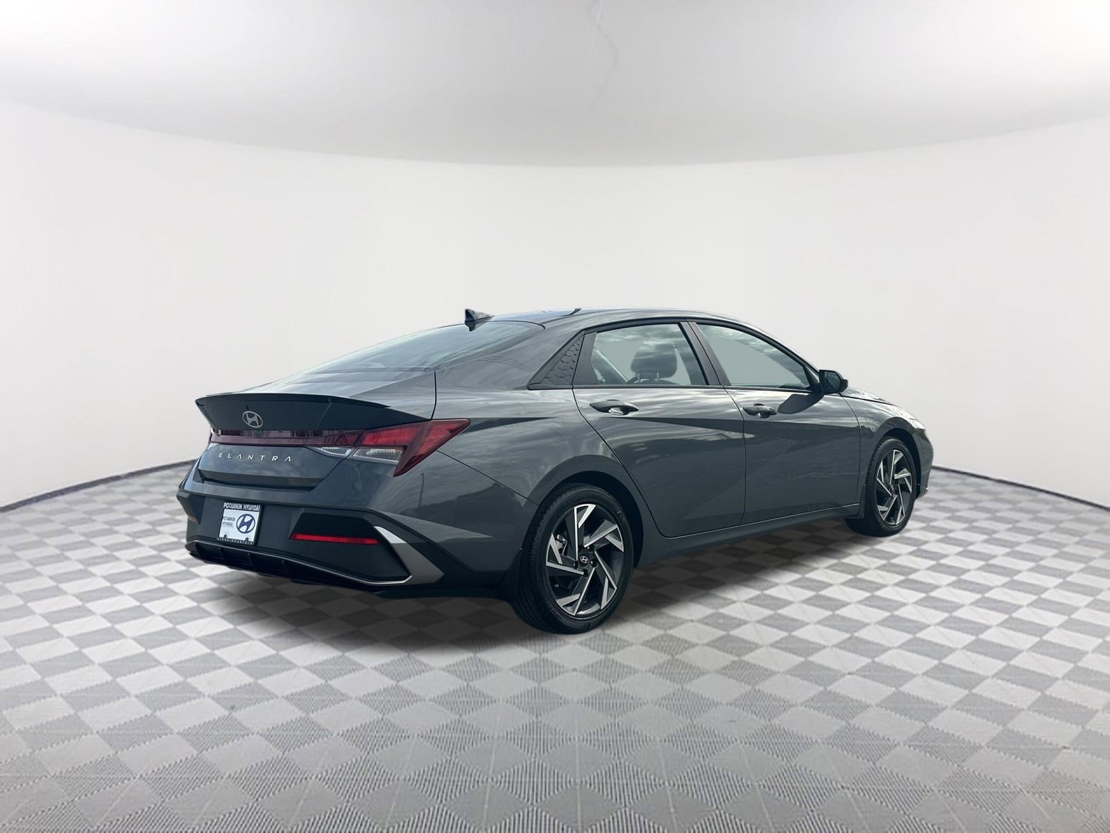 Used 2025 Hyundai Elantra Sport FWD image 7
