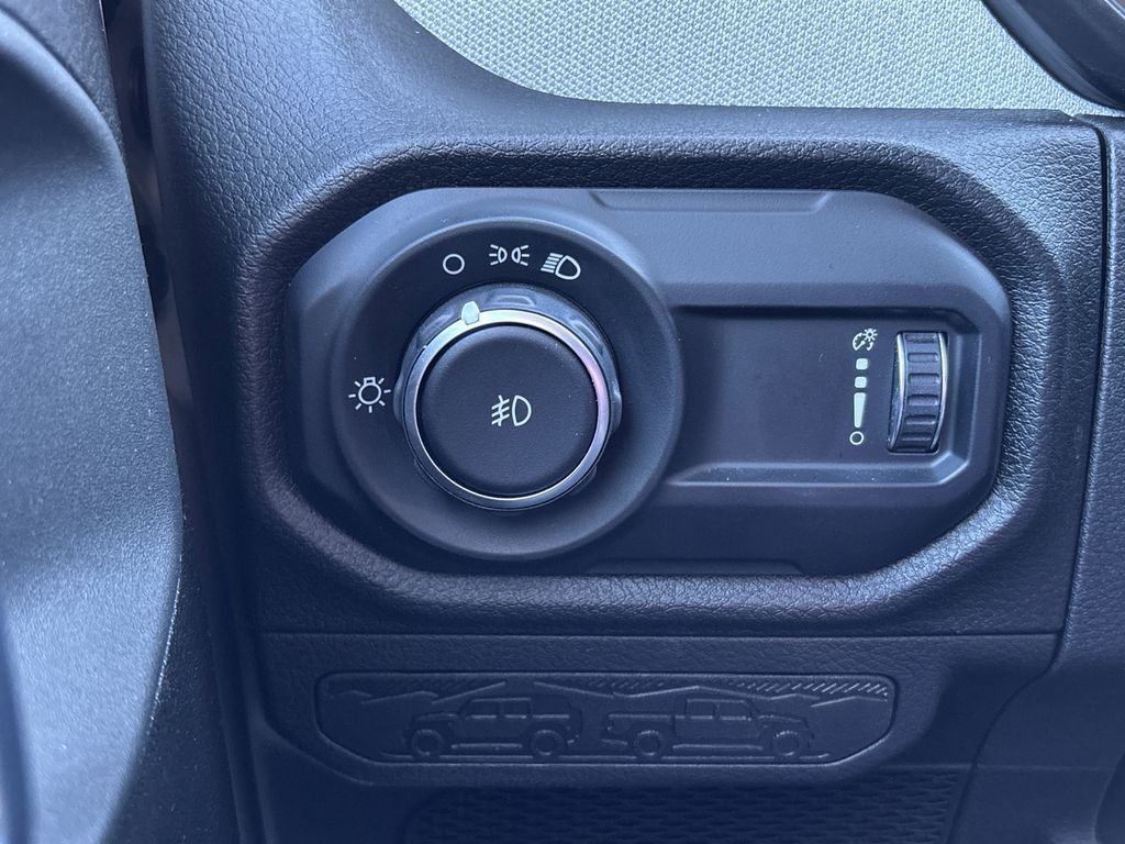 Used 2025 Jeep Wrangler Sport image 36