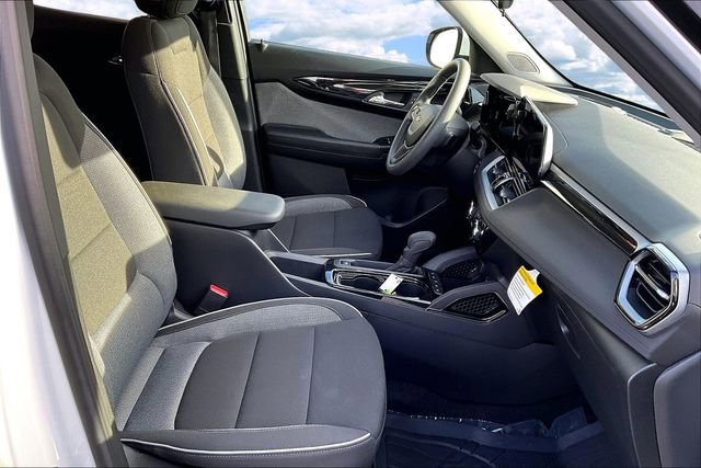 Certified 2024 Chevrolet TrailBlazer LT w/ Driver Confidence Package image 29