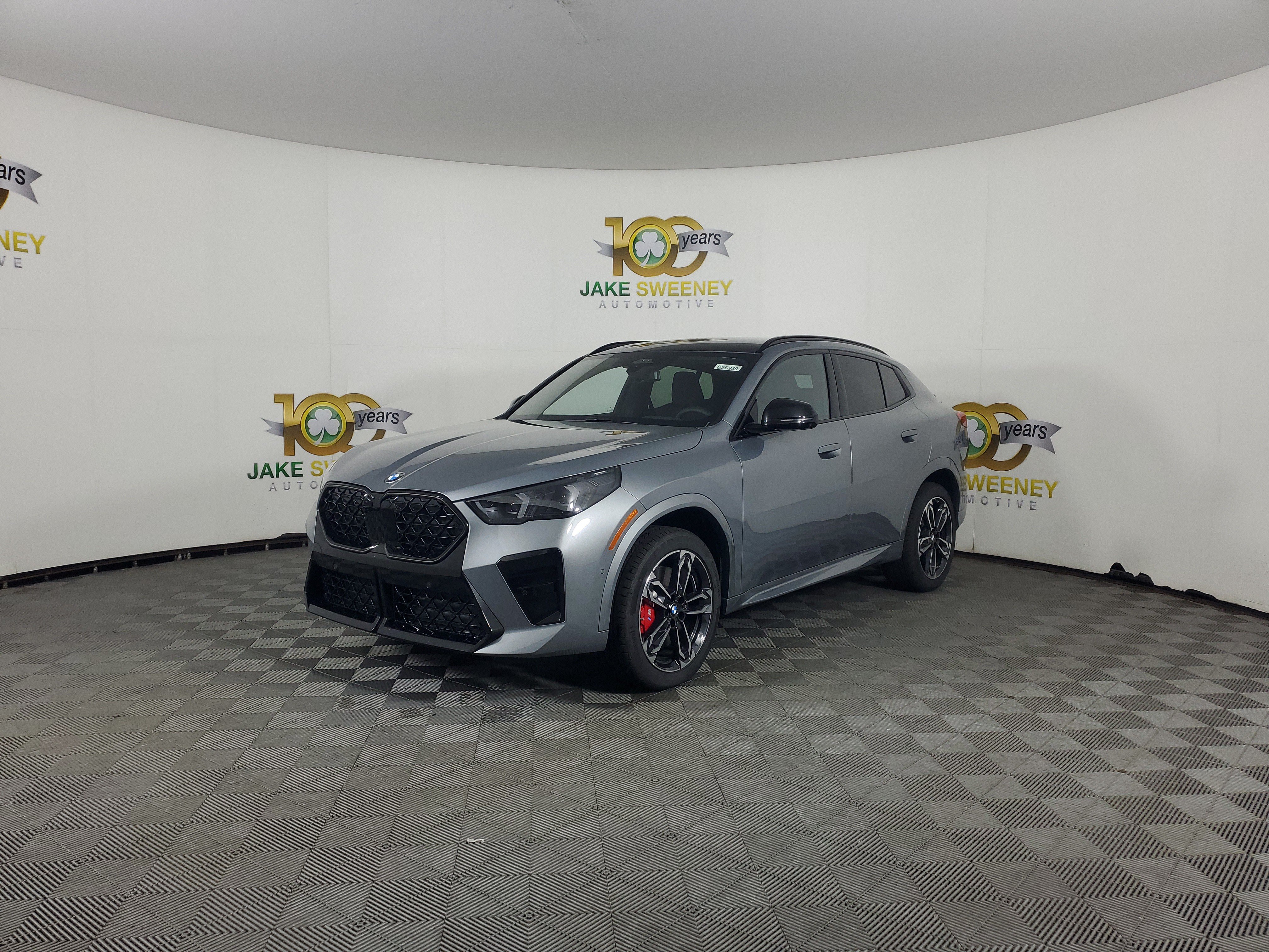 Certified 2025 BMW X2 xDrive28i w/ Technology Package AWD/4WD image 3