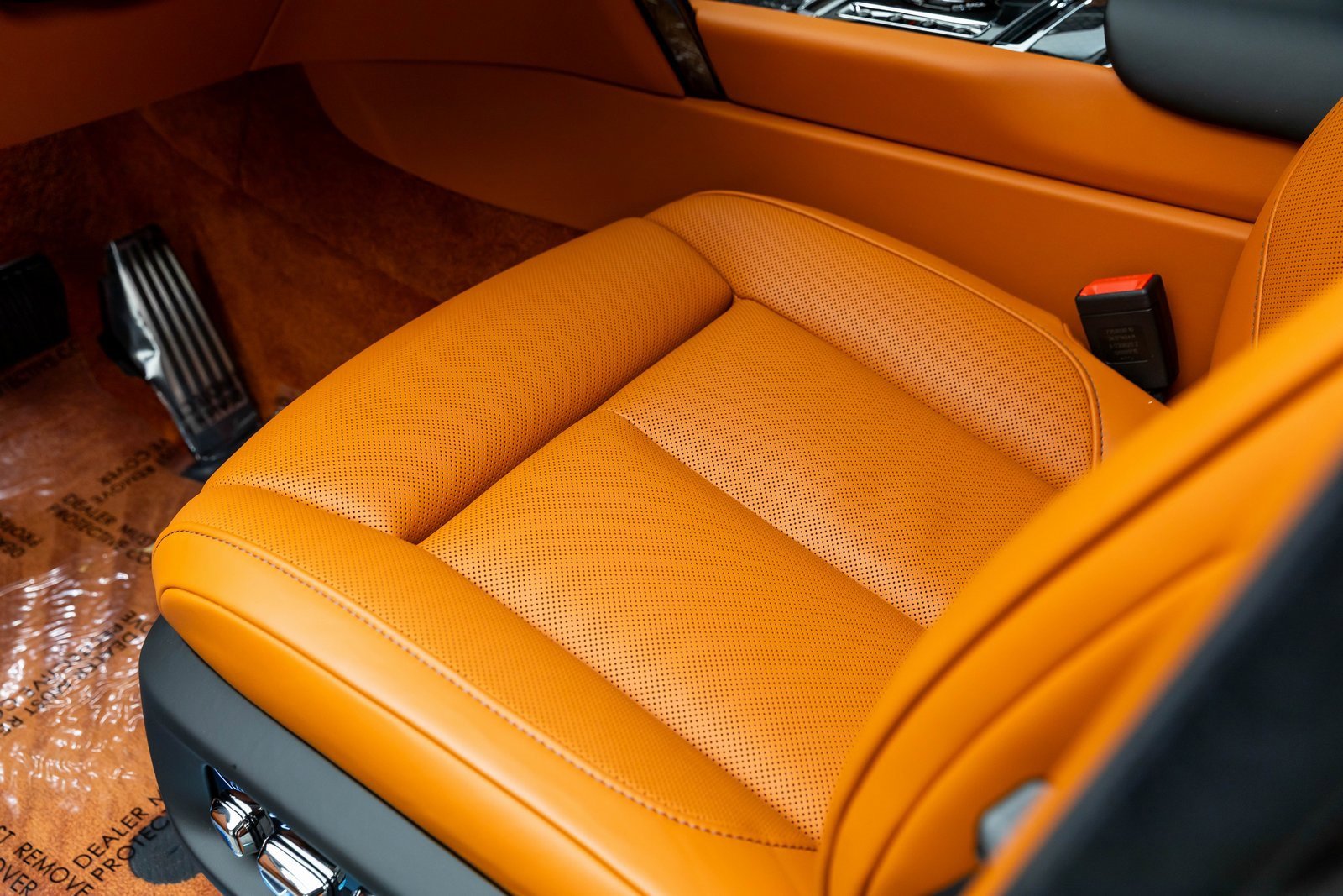 New 2026 Rolls-Royce Cullinan Black Badge image 14