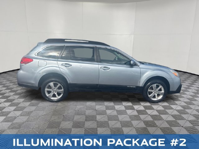 Used 2013 Subaru Outback 2.5i Limited AWD/4WD image 7