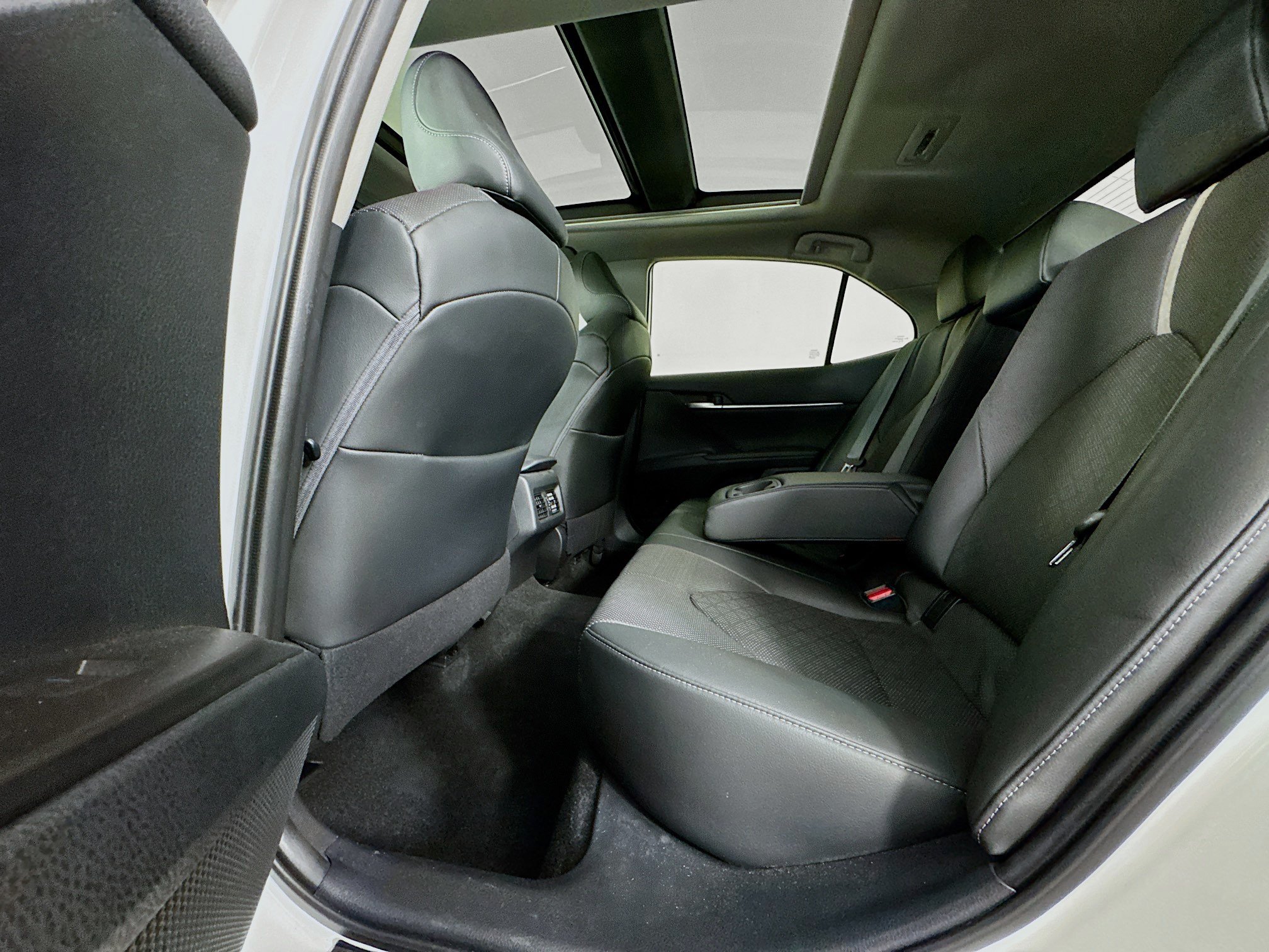 Certified 2021 Toyota Camry XSE w/ Navigation Package FWD image 26
